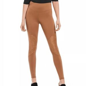 Fashion Camel Nude Leggings Sz. M